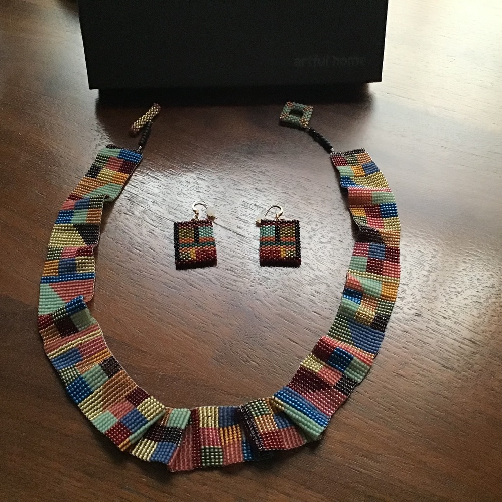 Artful Home, Multi color mesh necklace w/ matching earrings